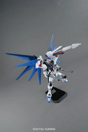 MG Seed - Freedom Gundam Ver. 2.0